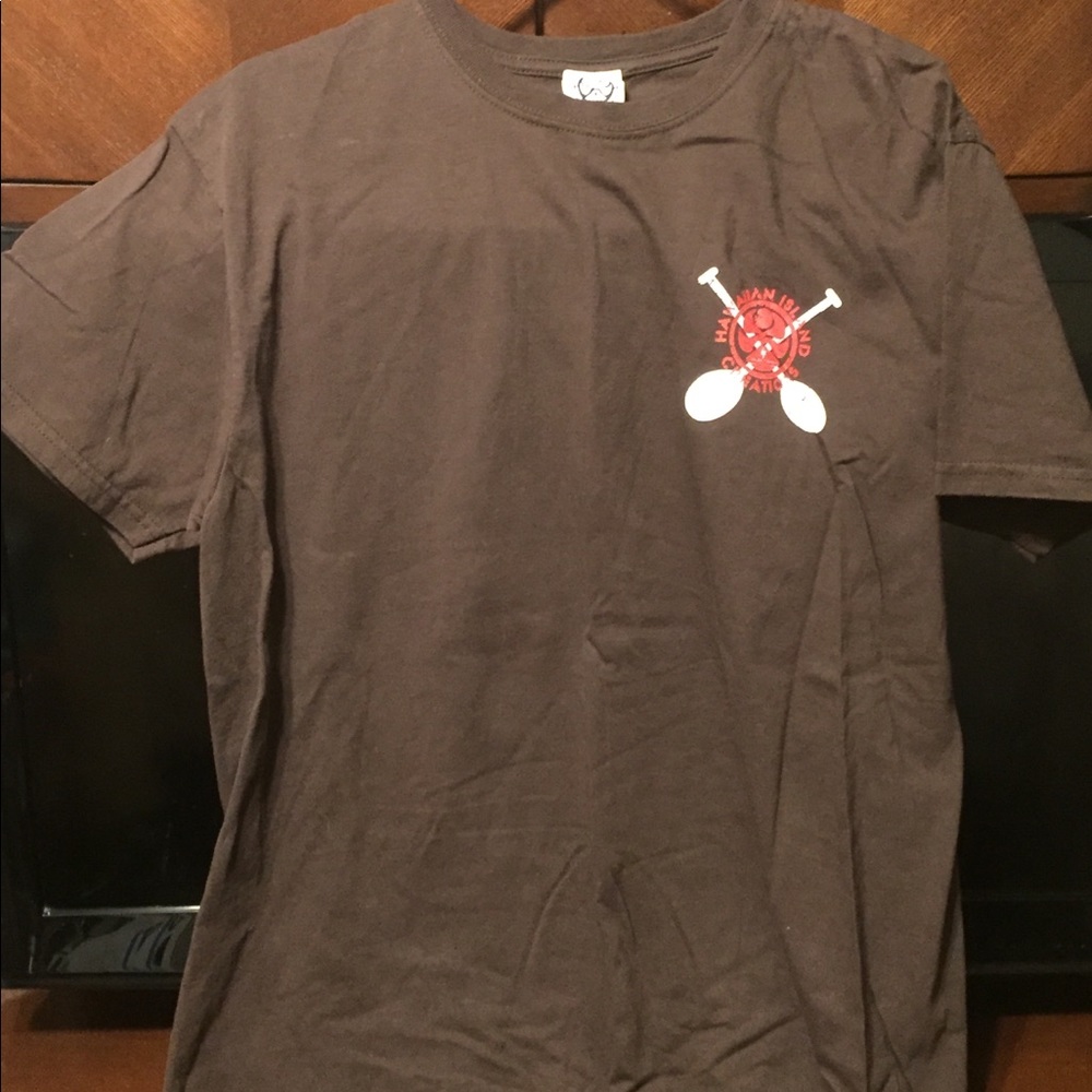 Hawaiian Island Creations brown T-shirt. Large